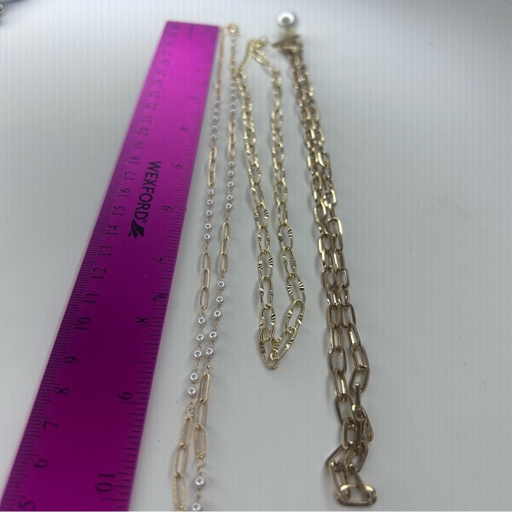 Elegant Gold Layered Necklace - Picture 8 of 11